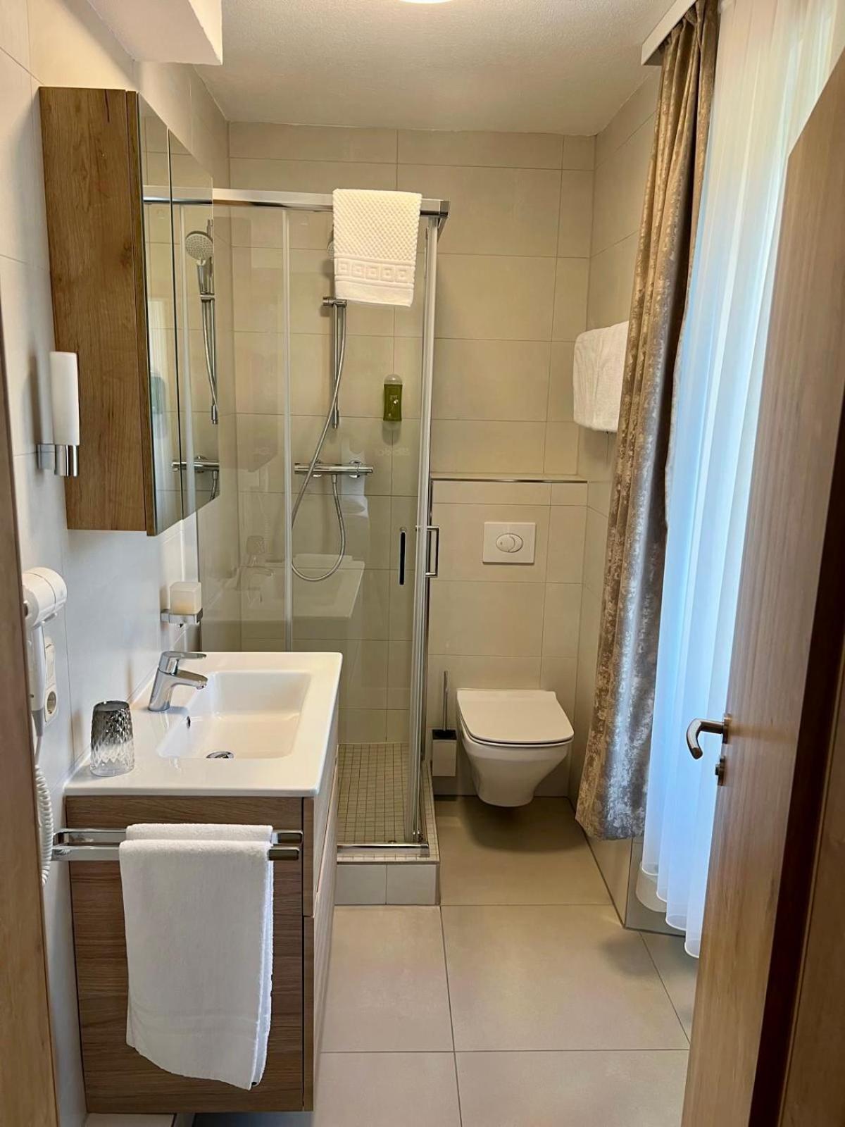 Hotel Restaurant Unikat Zeltingen-Rachtig Dış mekan fotoğraf